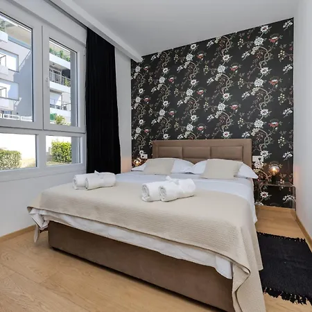 Apartment Junia Boutique *