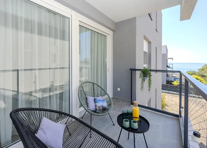 Junia Boutique Σπλιτ