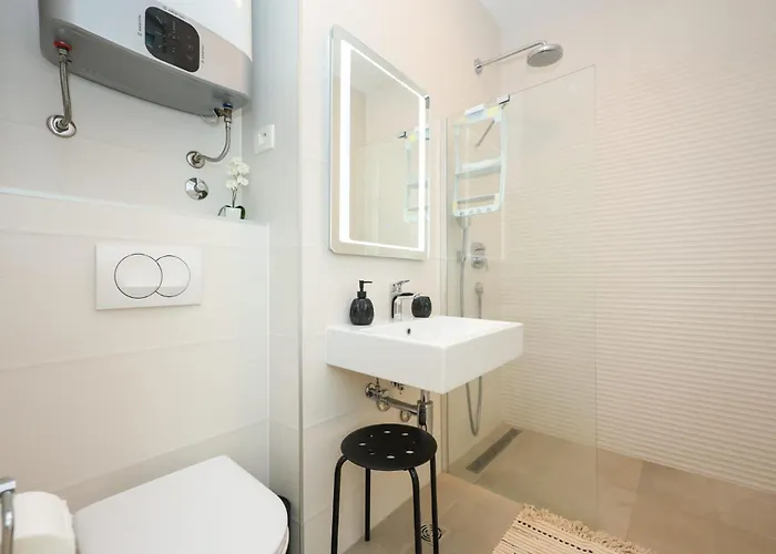 Apartment Junia Boutique *